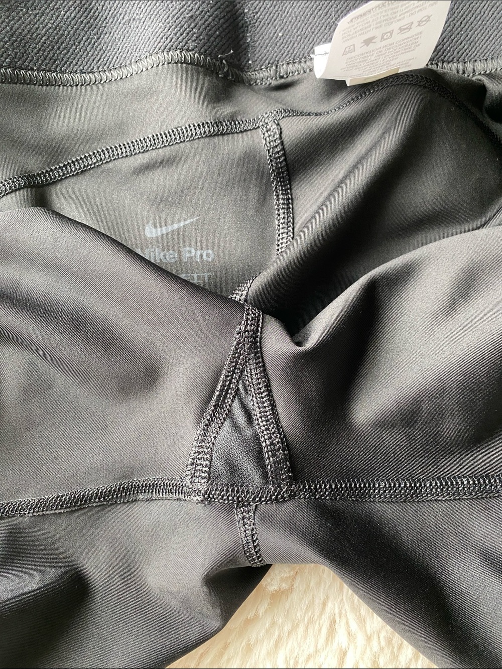Nike Black Pro Compression Shorts with White Logo - Picture 6 of 6